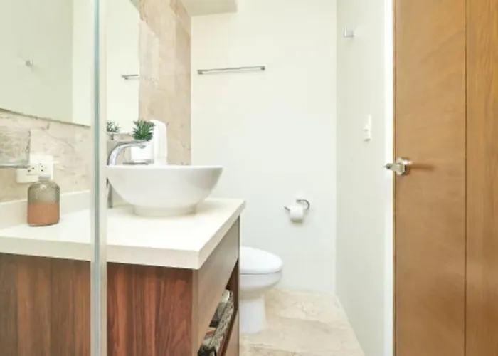 2 Bdrm Ocean View Private Pool Heart Of Town
