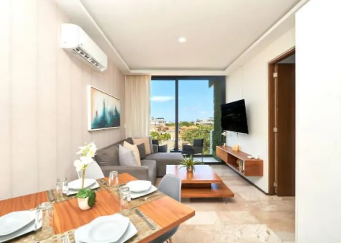 2 Bdrm Ocean View Private Pool Heart Of Town *