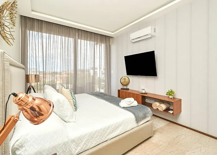 Apartamento 2 Bdrm Ocean View Private Pool Heart Of Town