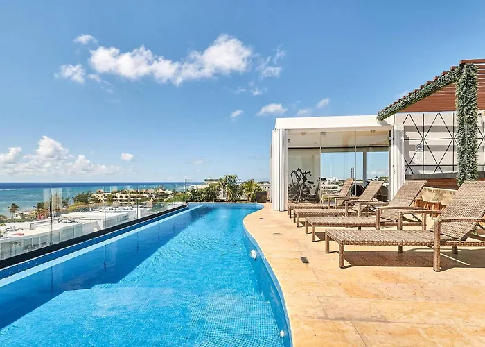 2 Bdrm Ocean View Private Pool Heart Of Town * Playa del Carmen
